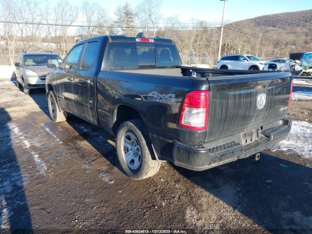 2019 RAM 1500 1C6SRFCTXKN597789 Photo 2