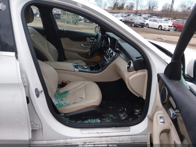 Aukcja sprzedaży 2018 Mercedes-benz C 300 4matic, vin: 55SWF4KB8JU257228, numer aukcji: 43934525