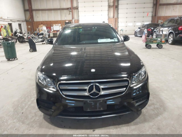 43934575 :رقم المزاد ، WDDZF4KB2HA060823 vin ، 2017 Mercedes-benz E 300 4matic مزاد بيع