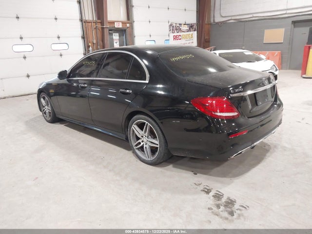 43934575 :رقم المزاد ، WDDZF4KB2HA060823 vin ، 2017 Mercedes-benz E 300 4matic مزاد بيع