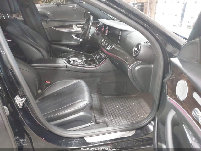 43934575 :رقم المزاد ، WDDZF4KB2HA060823 vin ، 2017 Mercedes-benz E 300 4matic مزاد بيع