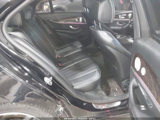 43934575 :رقم المزاد ، WDDZF4KB2HA060823 vin ، 2017 Mercedes-benz E 300 4matic مزاد بيع