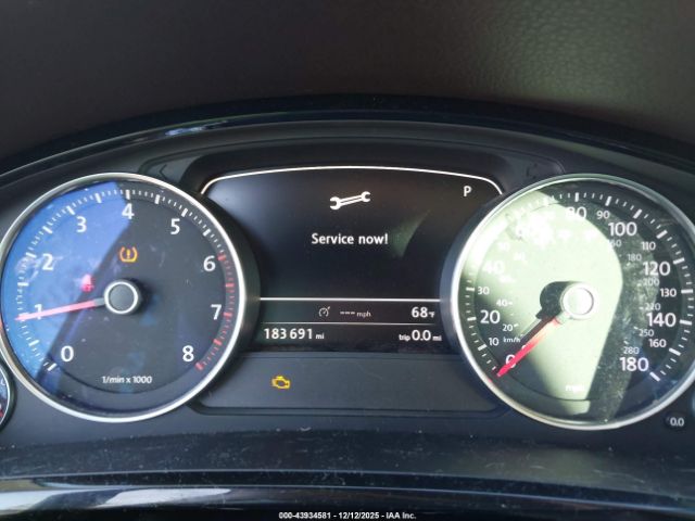 2011 VOLKSWAGEN TOUAREG WVGFF9BP1BD001382 Photo 6