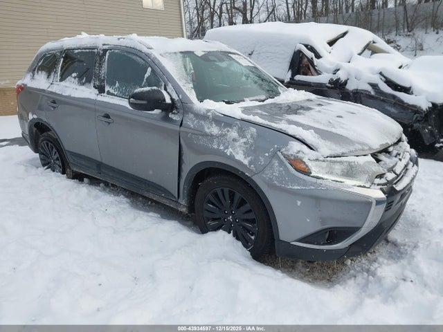 2020 MITSUBISHI OUTLANDER JA4AD3A32LZ041128 Photo 0