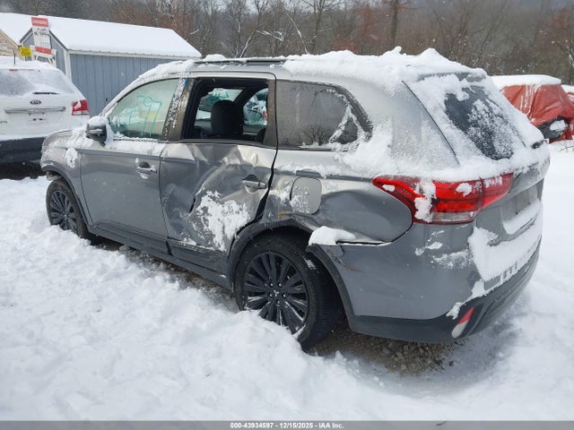 2020 MITSUBISHI OUTLANDER JA4AD3A32LZ041128 Photo 2