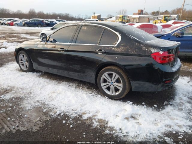 2018 BMW 330I WBA8D9G57JNU69391 Photo 2