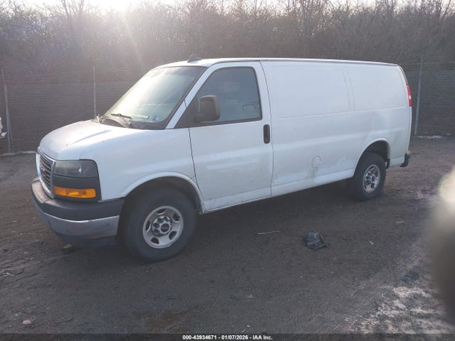 1GTW7AFP9N1266182 GMC Savana Cargo Rwd 2500 Regular Wheelbase Work Van
