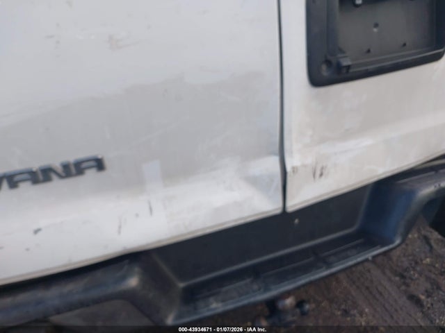 1GTW7AFP9N1266182 GMC Savana Cargo Rwd 2500 Regular Wheelbase Work Van
