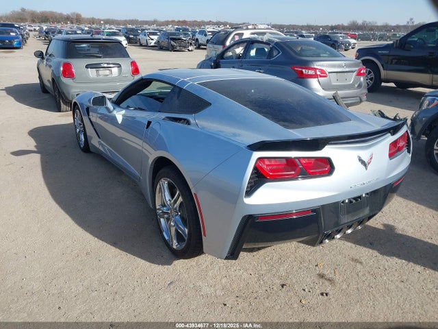 2017 CHEVROLET CORVETTE 1G1YD2D70H5118003 Photo 2