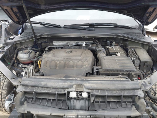 2022 VOLKSWAGEN TIGUAN 3VV4B7AX1NM069415 Photo 9
