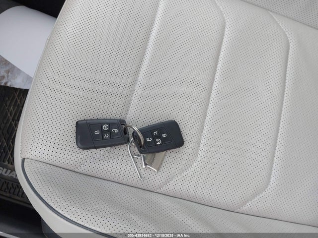2022 VOLKSWAGEN TIGUAN 3VV4B7AX1NM069415 Photo 10