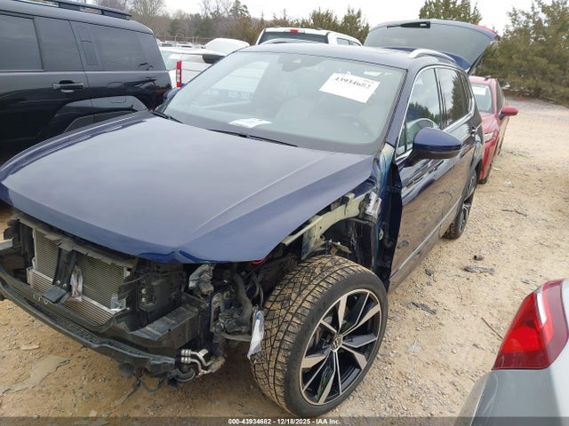 2022 VOLKSWAGEN TIGUAN 3VV4B7AX1NM069415 Photo 1