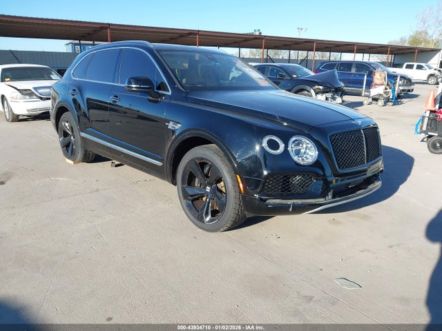 2017 BENTLEY BENTAYGA SJAAC2ZV4HC015750 Photo 0
