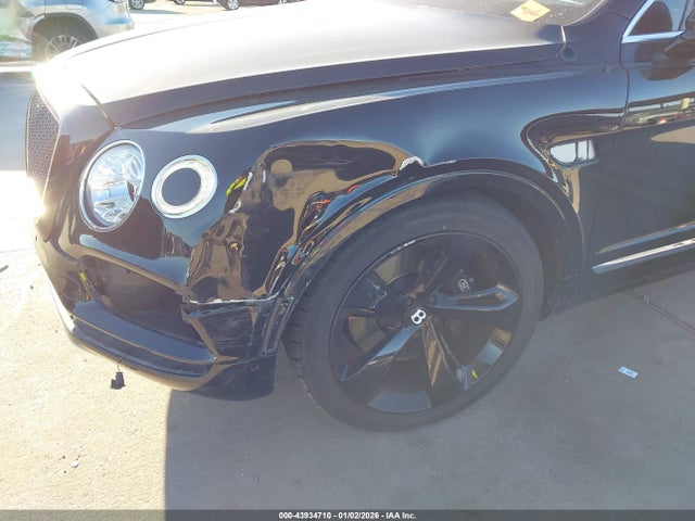 2017 BENTLEY BENTAYGA SJAAC2ZV4HC015750 Photo 5