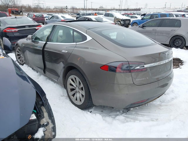 2016 TESLA MODEL S 5YJSA1E27GF143285 Photo 2