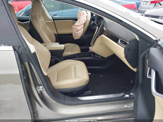 2016 TESLA MODEL S 5YJSA1E27GF143285 Photo 4
