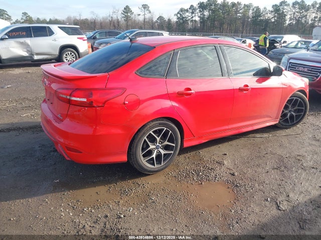 Ford FOCUS SE 2016 1FADP3F22GL208922 Image 4