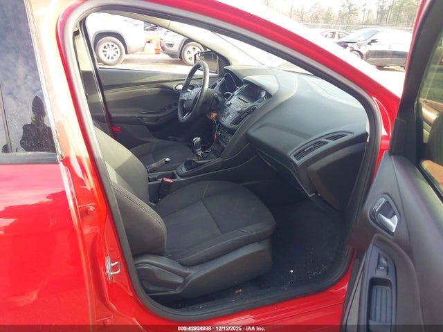 Ford FOCUS SE 2016 1FADP3F22GL208922 Image 5