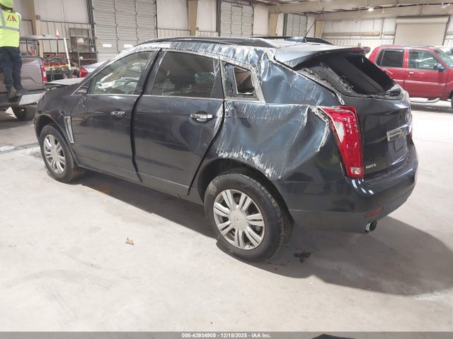 2016 CADILLAC SRX 3GYFNAE37GS517720 Photo 2