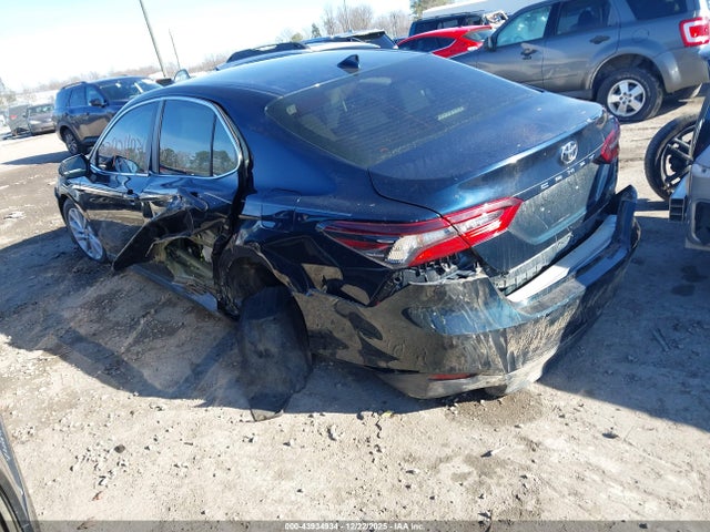 4T1C11AK5MU569937 Toyota CAMRY LE