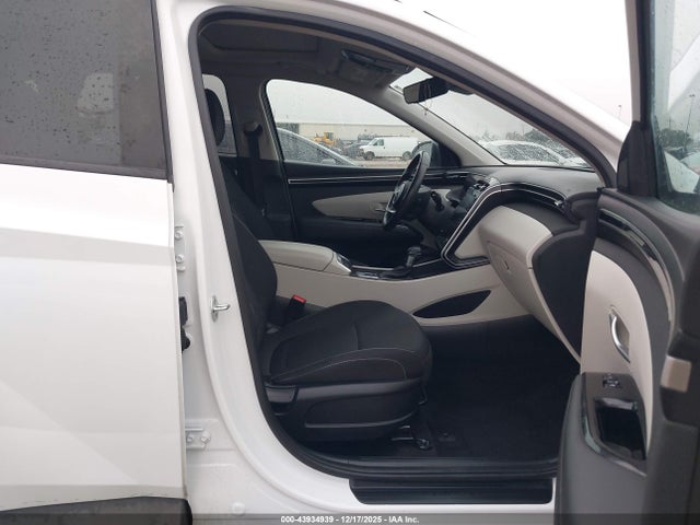 5NMJF3AE9NH057318 Hyundai TUCSON SEL