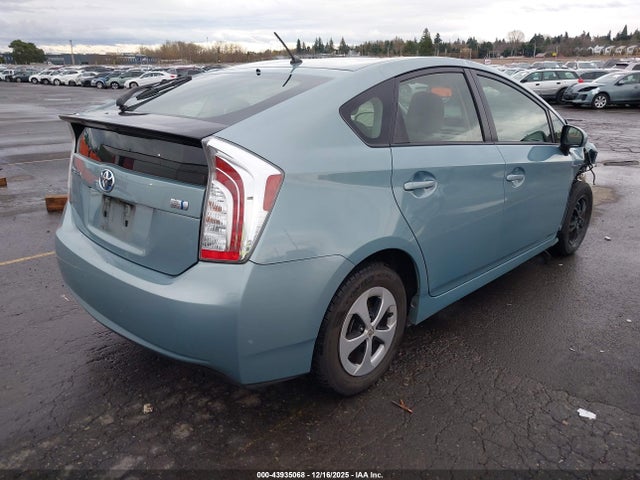 JTDKN3DU9F1911410 Toyota Prius Two