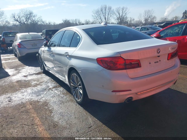 2017 BMW 530I WBAJA7C39HG457843 Photo 2
