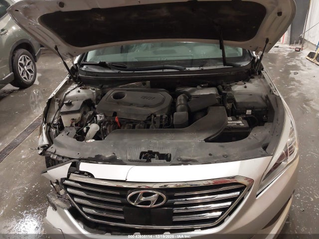 Hyundai Sonata Limited 2015 5NPE34AF0FH172631 Image 10