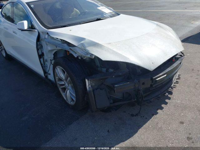 2013 TESLA MODEL S 5YJSA1CN0DFP03382 Photo 5