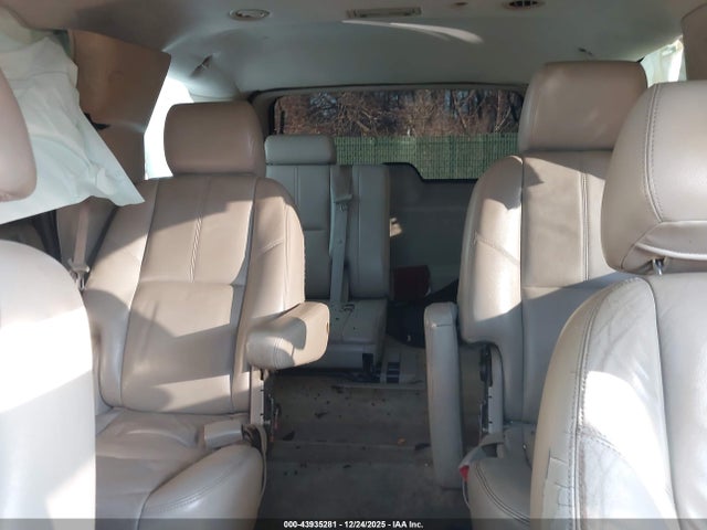 2011 CHEVROLET TAHOE 1GNSKBE04BR260818 Photo 7