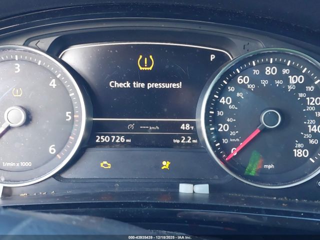 2012 VOLKSWAGEN TOUAREG WVGFK9BP1CD003324 Photo 6