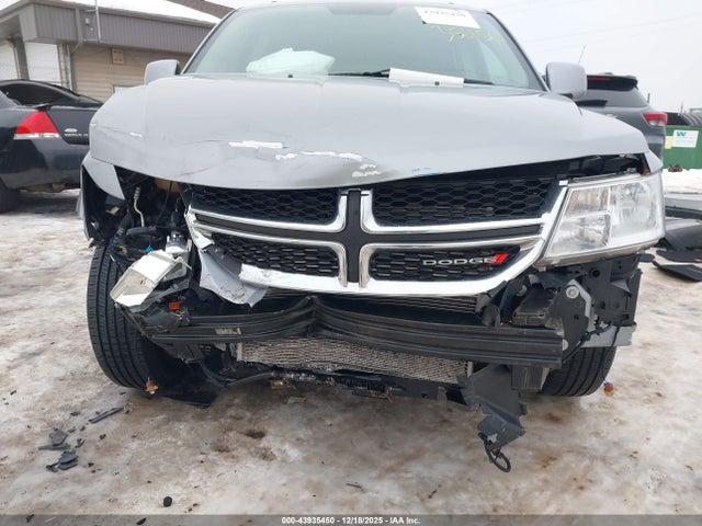 3C4PDDBG8HT575403 Dodge Journey Sxt Awd