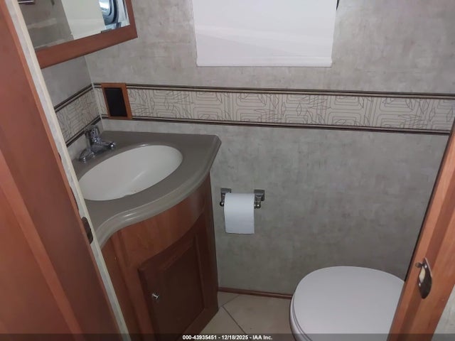 Aukcja sprzedaży 2014 Winnebago Adventurer, vin: 1F66F5DY1E0A15686, numer aukcji: 43935451
