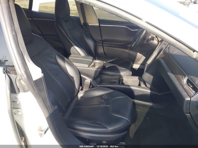 2015 TESLA MODEL S 5YJSA1E12FF118638 Photo 4