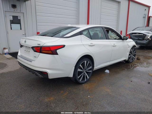 2021 NISSAN ALTIMA 1N4BL4CW5MN410878 Photo 3