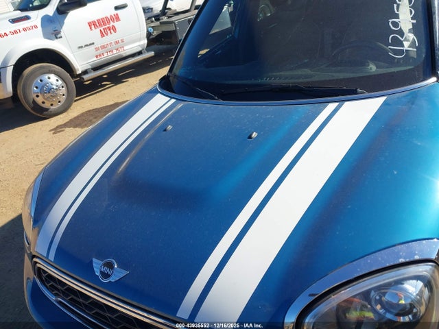2017 MINI COUNTRYMAN WMZYT3C38H3D98332 Photo 9