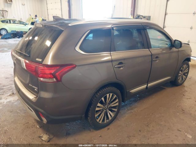 2019 MITSUBISHI OUTLANDER JA4AZ3A37KZ004947 Photo 3