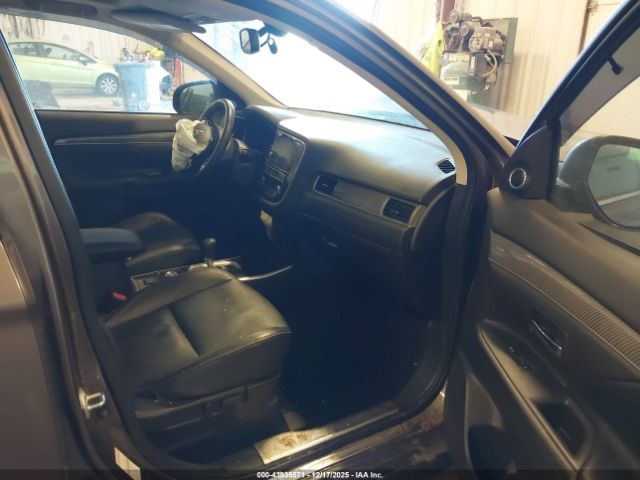 2019 MITSUBISHI OUTLANDER JA4AZ3A37KZ004947 Photo 4