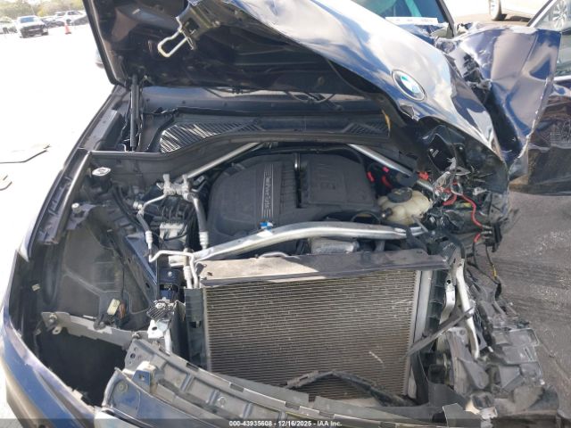 2018 BMW X5 5UXKR2C50J0Z15531 Photo 9