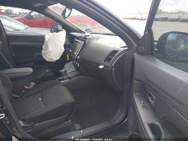 2021 MITSUBISHI OUTLANDER SPORT JA4APUAU1MU021344 Photo 4