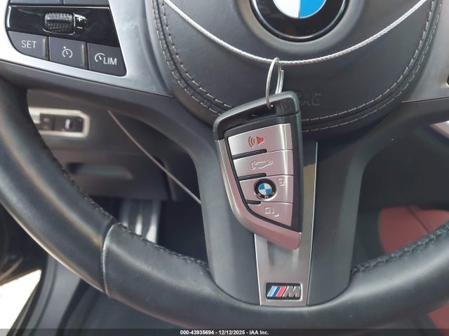 2022 BMW X6 5UXCY6C06N9N33881 Photo 10