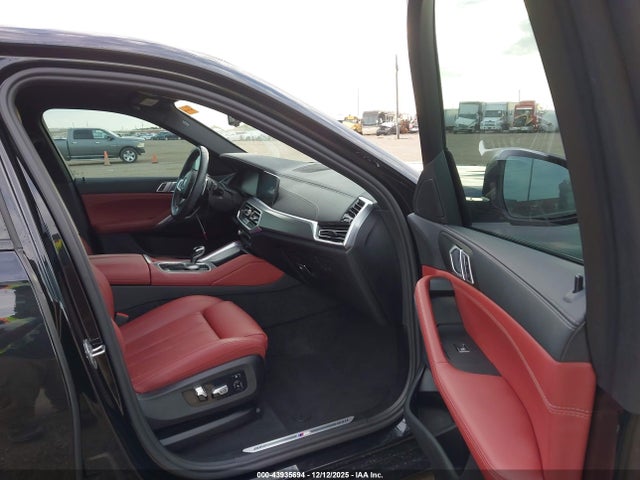 2022 BMW X6 5UXCY6C06N9N33881 Photo 4