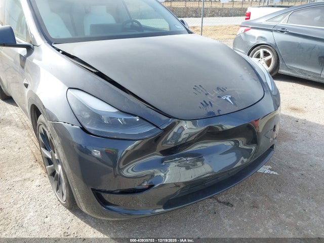 7SAYGAEE1RF153562 Tesla Model Y Long Range Dual Motor All-wheel Drive
