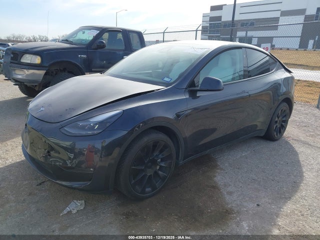 2024 TESLA MODEL Y 7SAYGAEE1RF153562 Photo 1