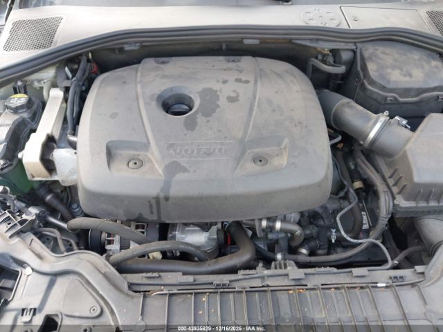 2018 VOLVO S60 YV126MFL3J2454940 Photo 9