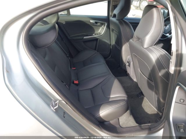 2018 VOLVO S60 YV126MFL3J2454940 Photo 7