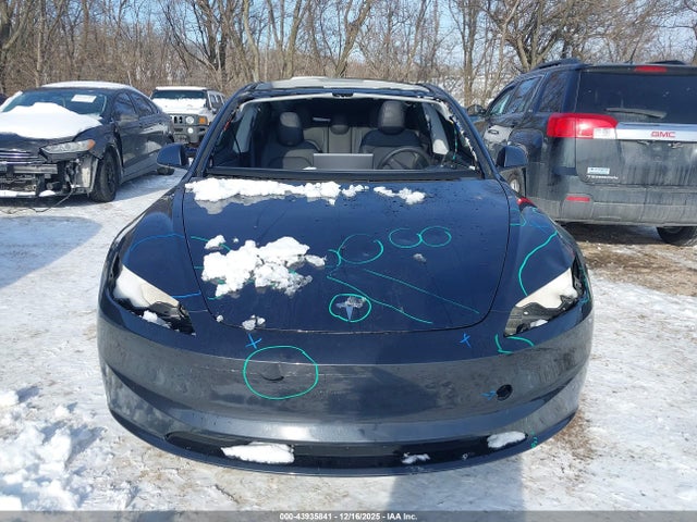 43935841 :رقم المزاد ، 5YJ3E1EB7RF817673 vin ، 2024 Tesla Model 3 Long Range Dual Motor All-wheel Drive مزاد بيع