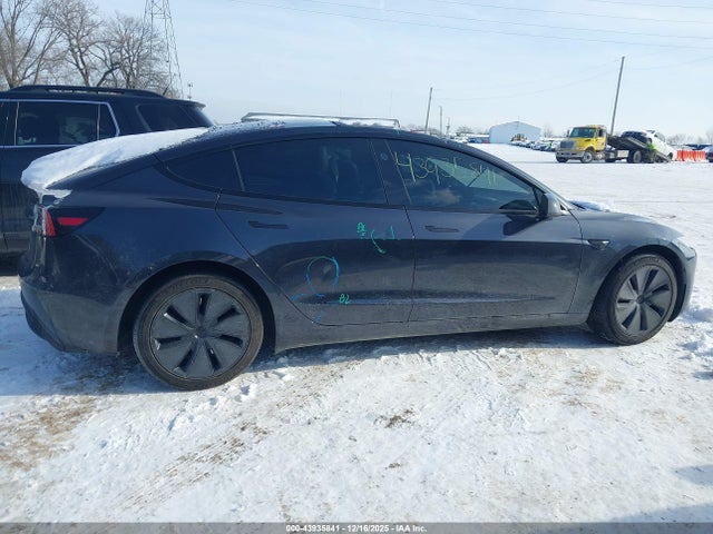 43935841 :رقم المزاد ، 5YJ3E1EB7RF817673 vin ، 2024 Tesla Model 3 Long Range Dual Motor All-wheel Drive مزاد بيع