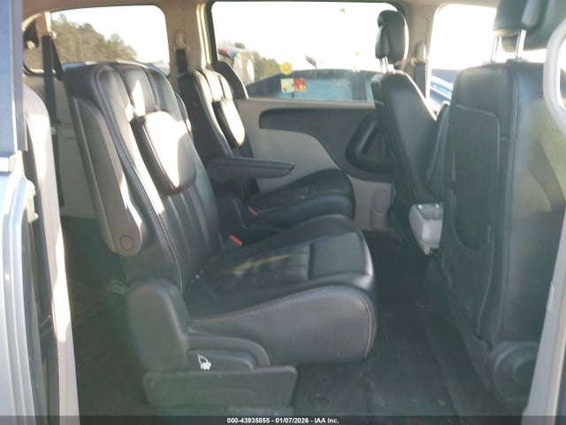 2016 Chrysler Town & Country Touring მანქანა იყიდება აუქციონზე, vin: 2C4RC1BG9GR212717, აუქციონის ნომერი: 43935855