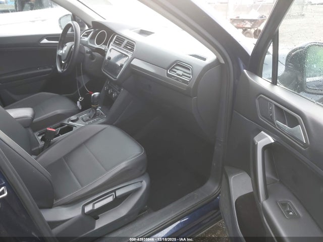 2021 Volkswagen Tiguan 2.0t Se/2.0t Se R-line Black/2.0t Sel მანქანა იყიდება აუქციონზე, vin: 3VV2B7AXXMM118696, აუქციონის ნომერი: 43935946